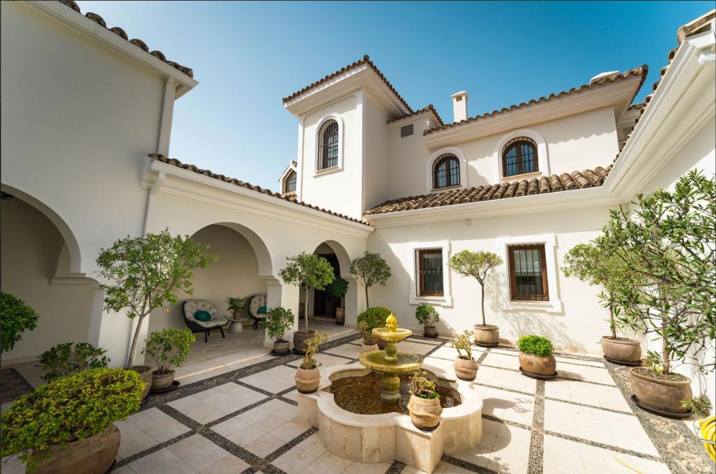 Villa for Sale in Benahavís