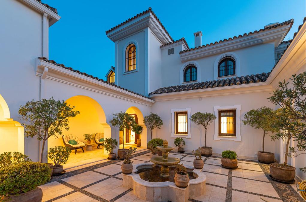Villa for Sale in Benahavís