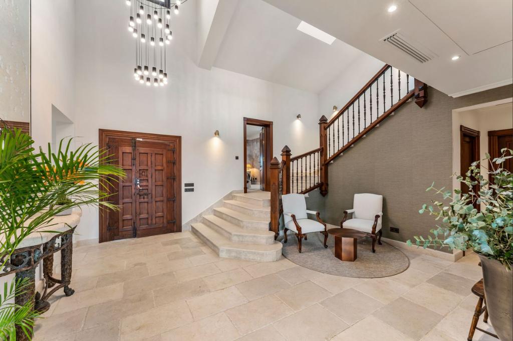 Villa for Sale in Benahavís