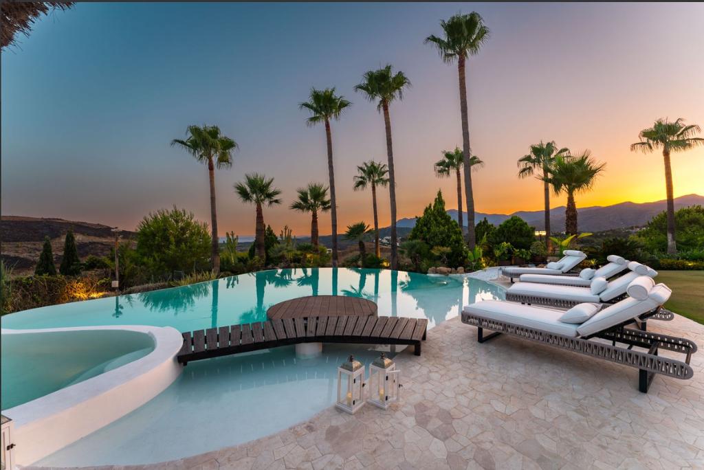 Villa for Sale in Benahavís