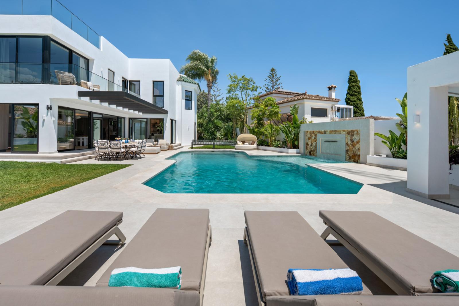 Villa for Sale in Estepona
