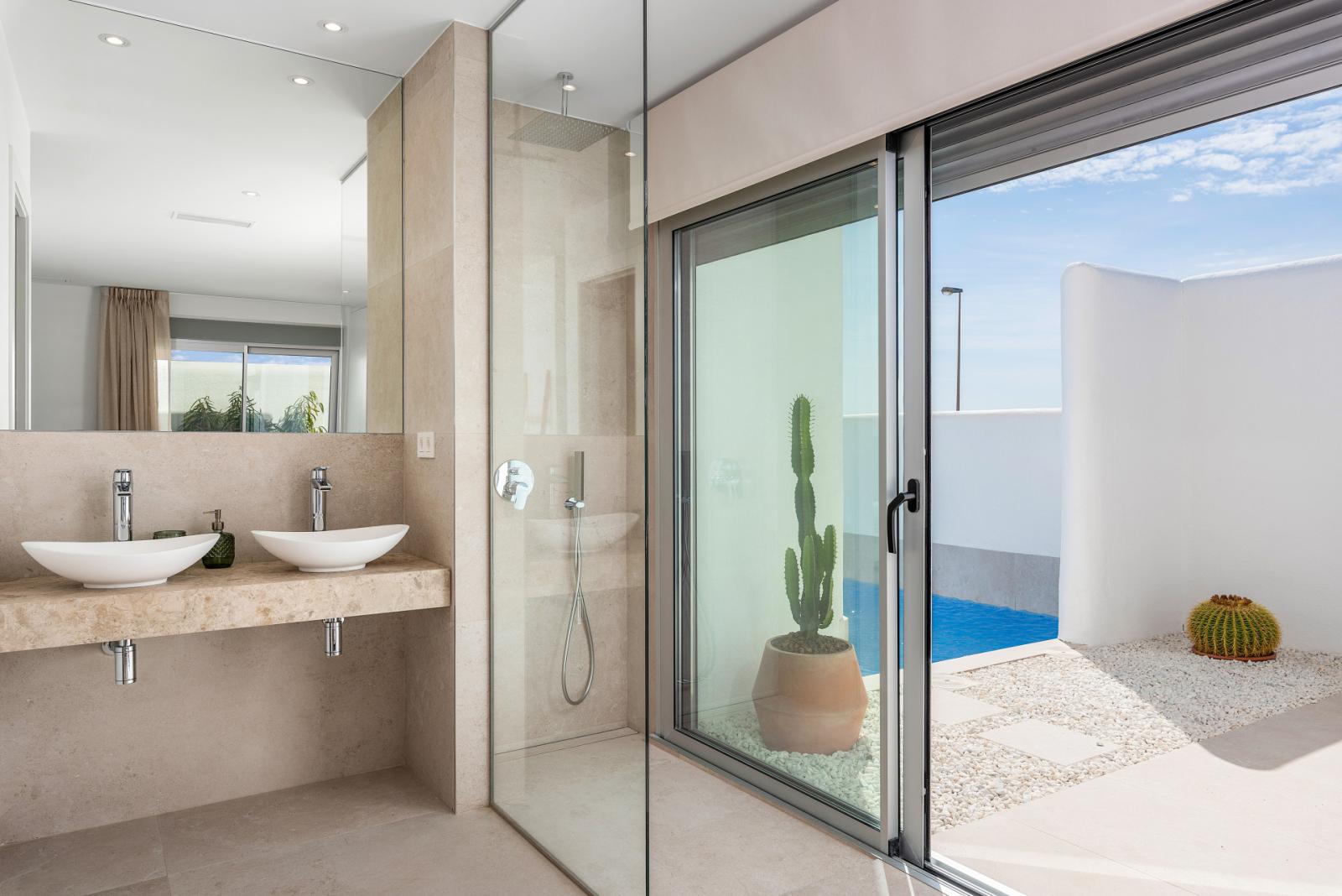 Villa for Sale in Los Alcázares