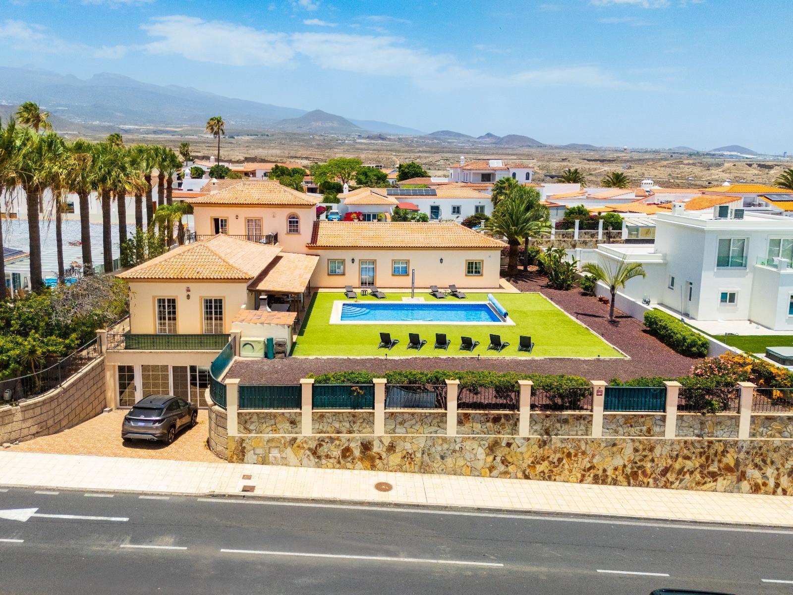 Villa for Sale in San Miguel de Abona
