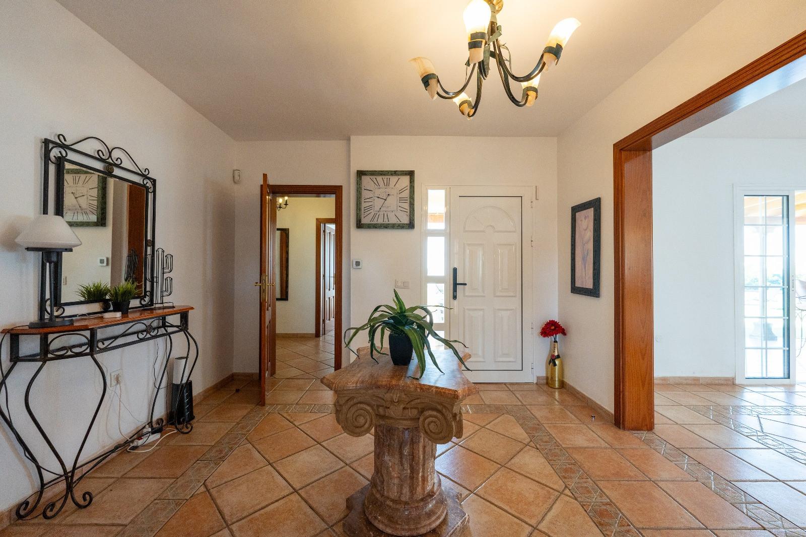 Villa for Sale in San Miguel de Abona