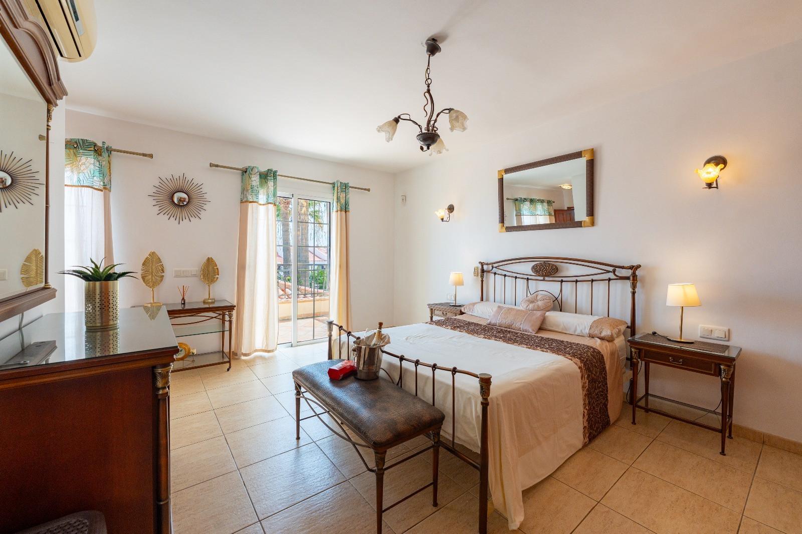 Villa for Sale in San Miguel de Abona