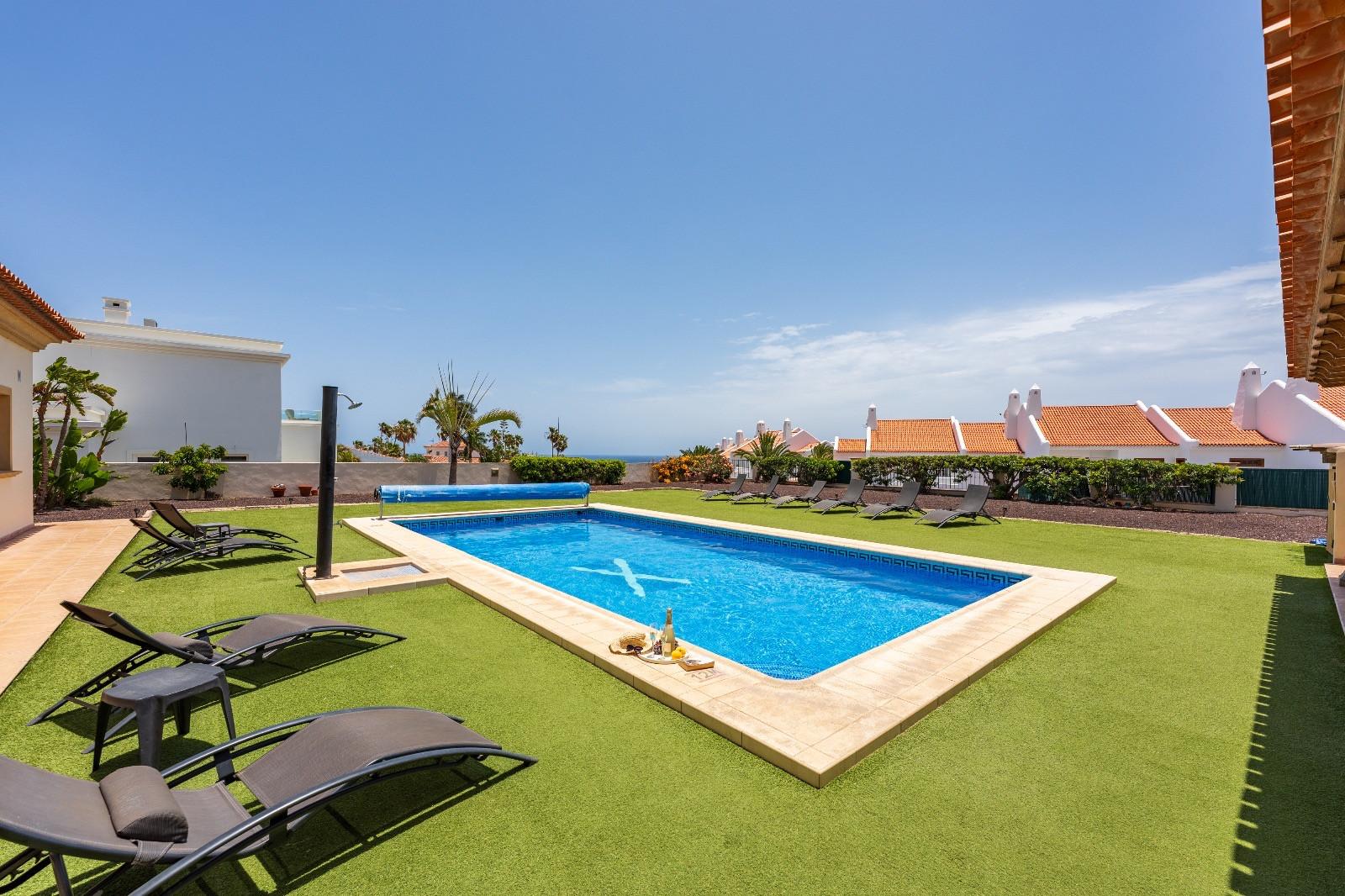 Villa for Sale in San Miguel de Abona