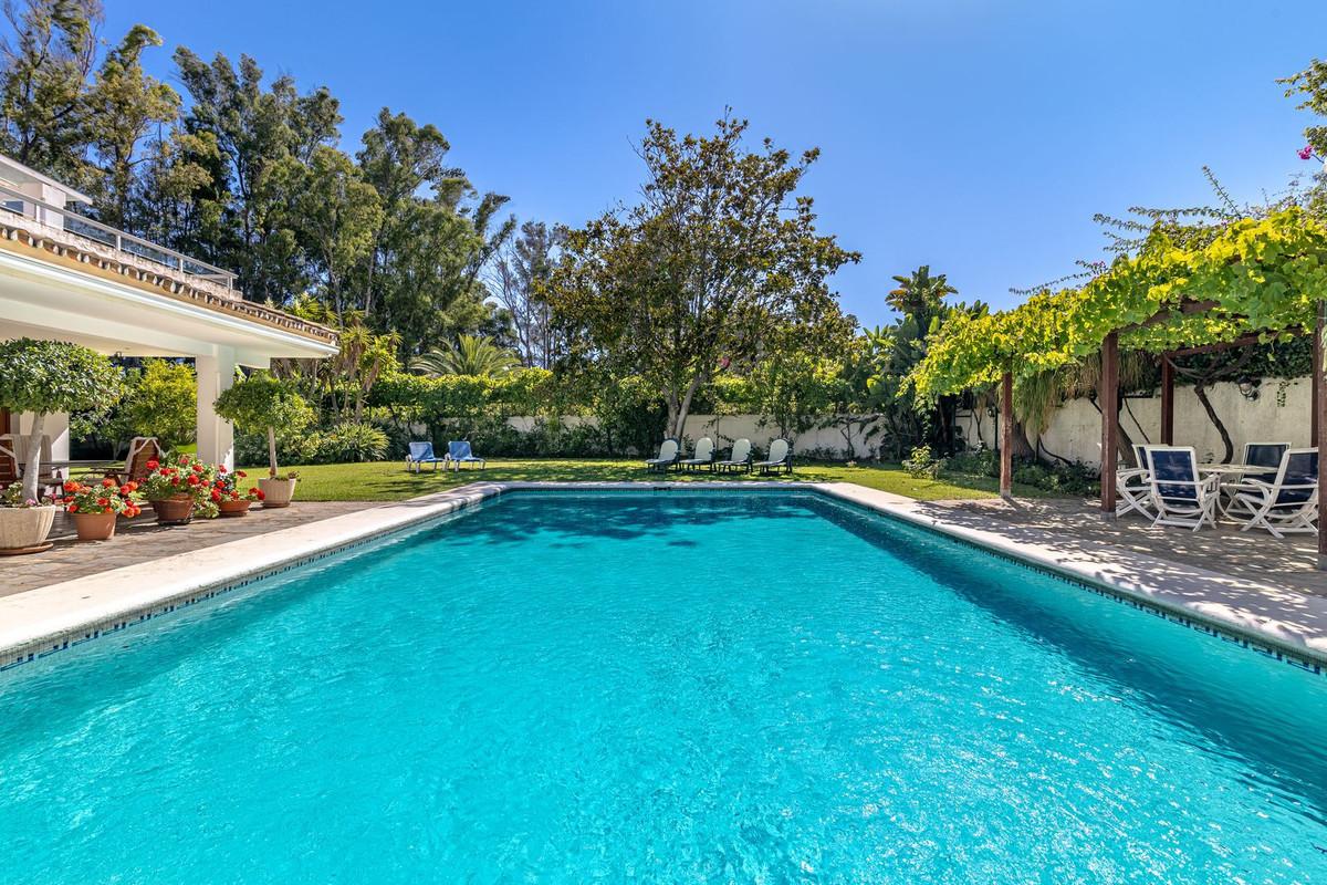 Villa for Sale in Estepona