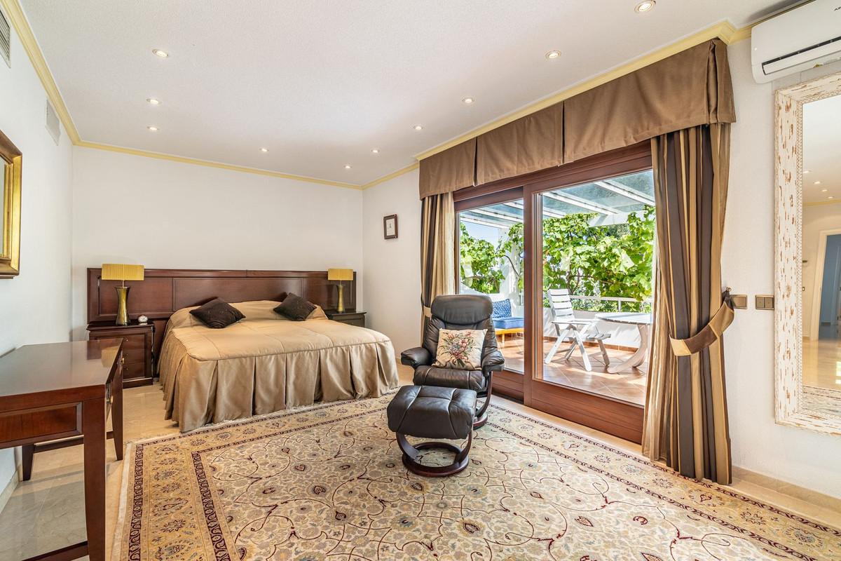 Villa for Sale in Estepona