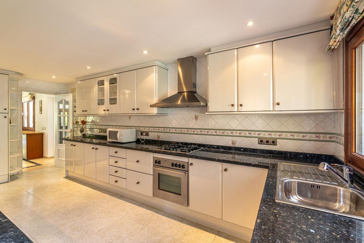 Villa for Sale in Estepona