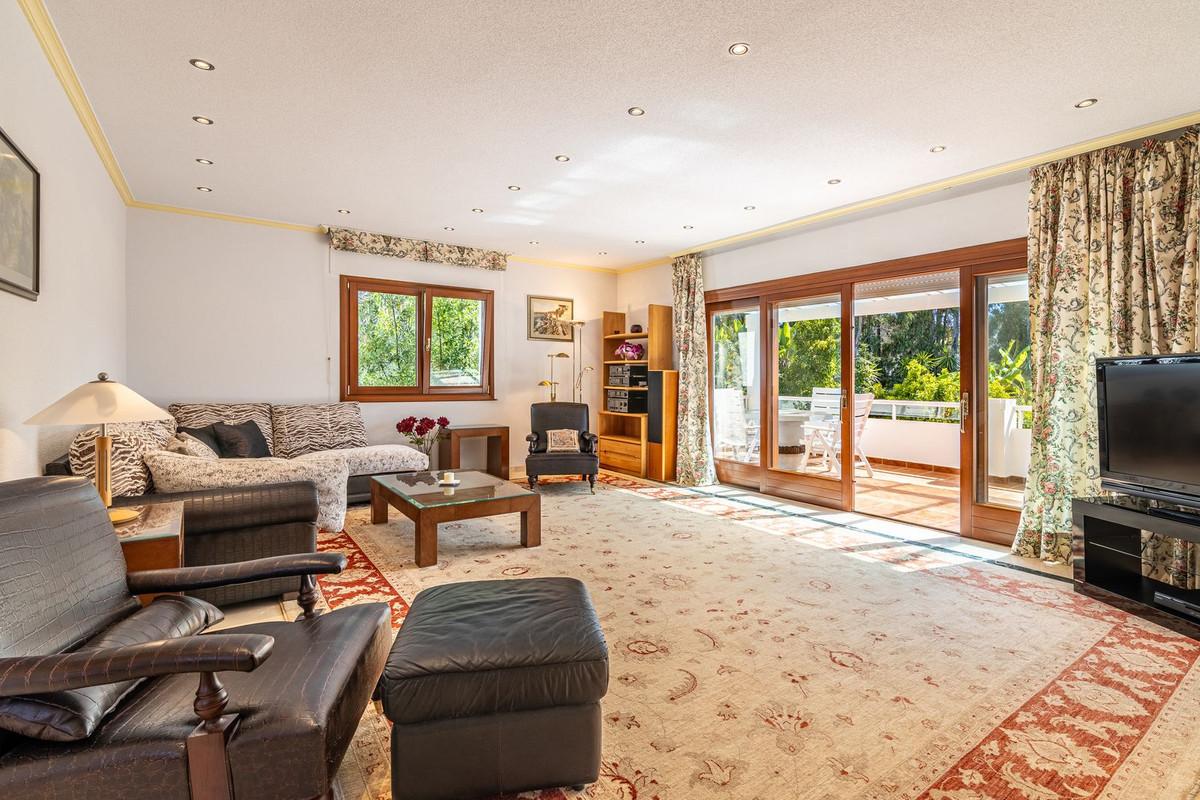 Villa for Sale in Estepona