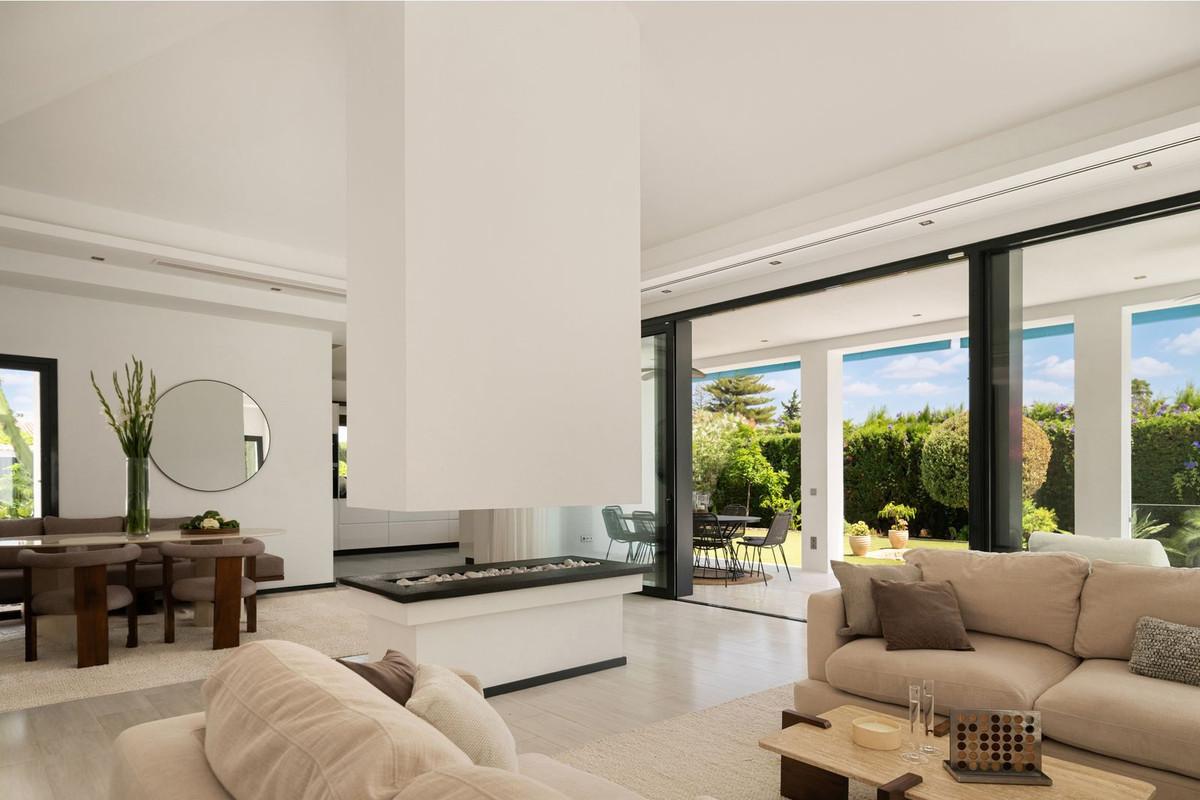 Villa for Sale in Estepona