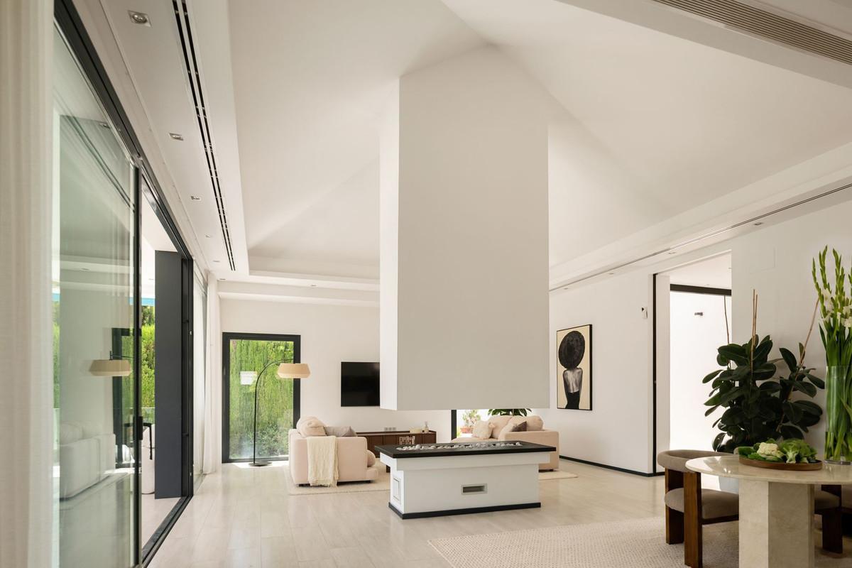 Villa for Sale in Estepona