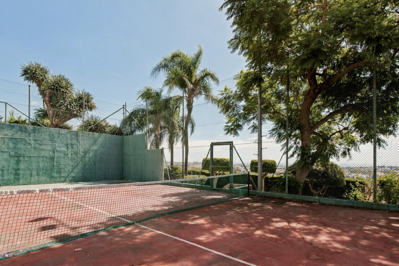Villa for Sale in Benahavís