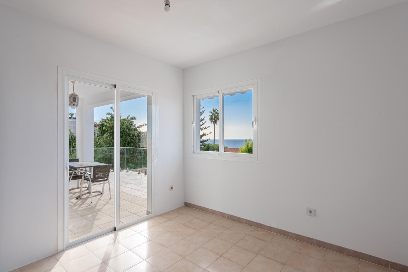 Villa for Sale in Benalmádena