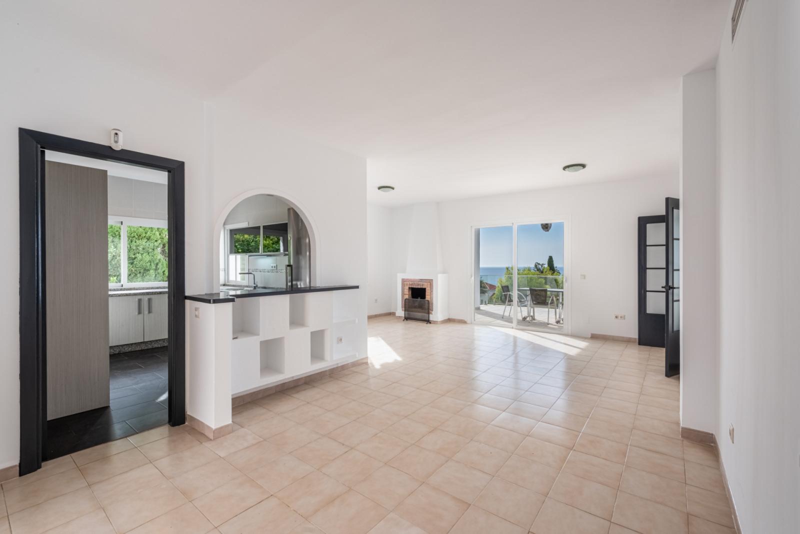 Villa for Sale in Benalmádena