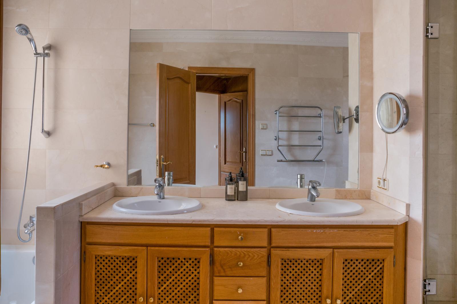 Villa for Sale in Benahavís
