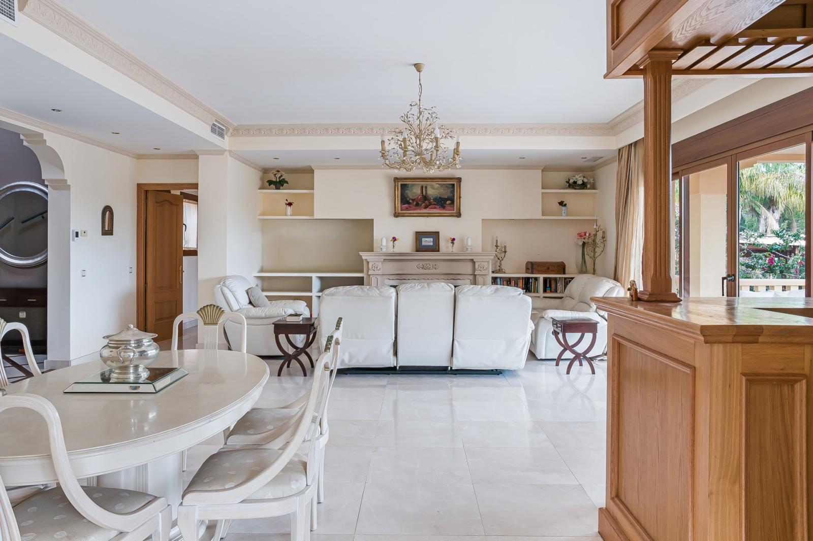 Villa for Sale in Benahavís