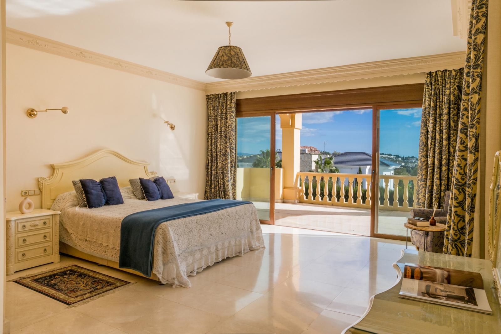 Villa for Sale in Benahavís