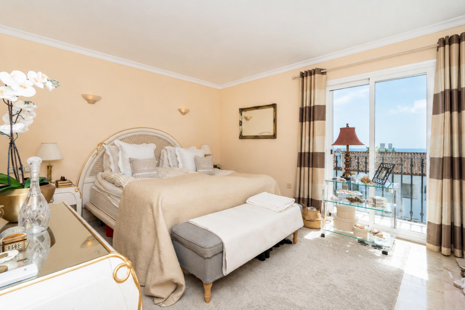 Penthouse for Sale in Estepona