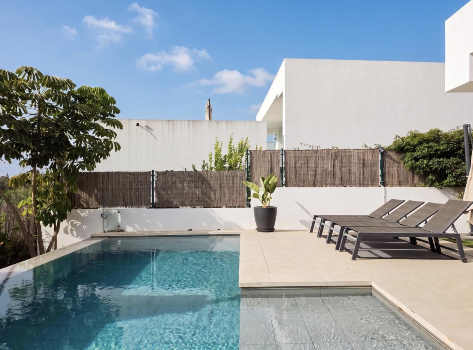Villa for Sale in Estepona