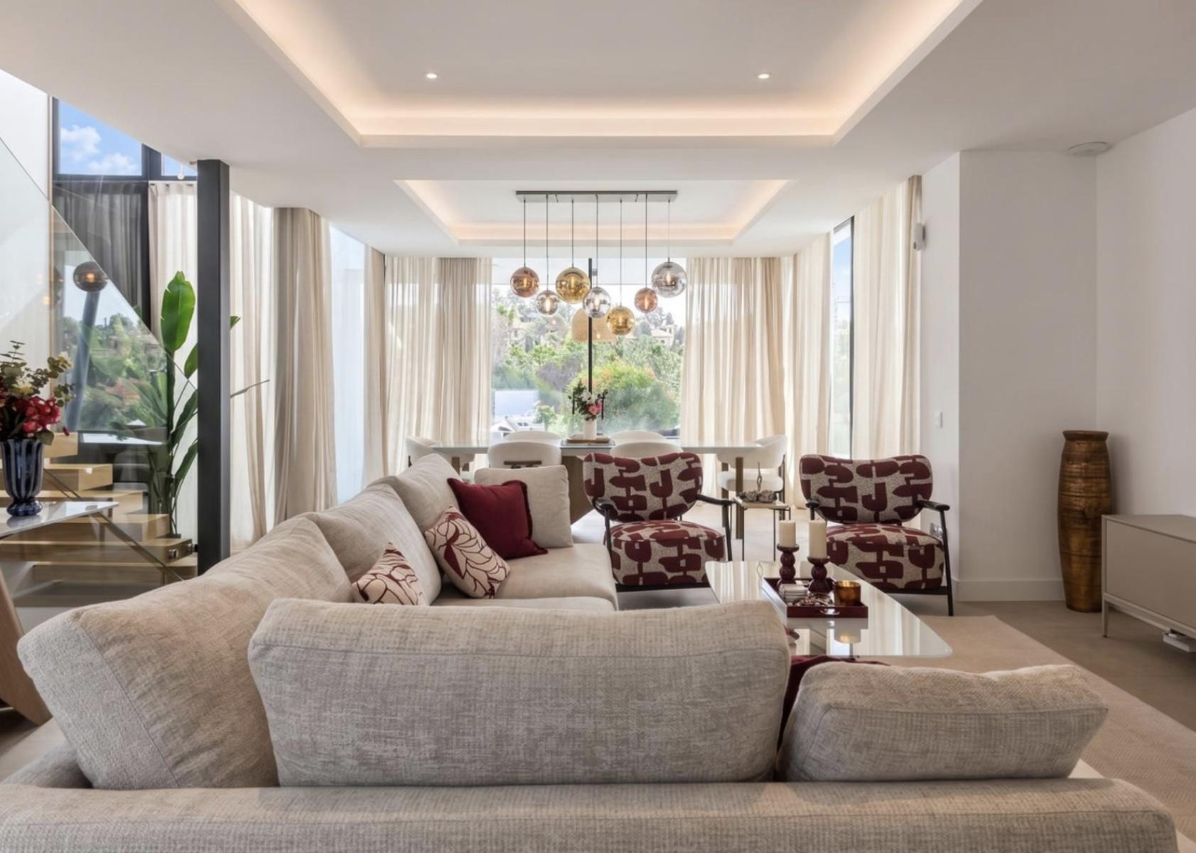 Villa for Sale in Estepona