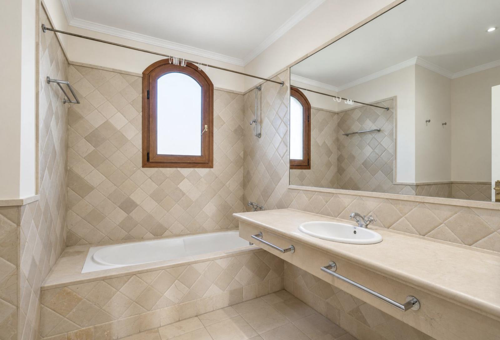 House for Sale in Estepona
