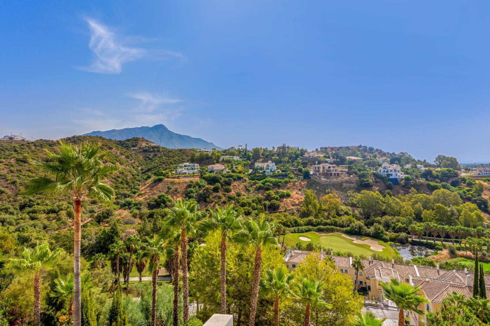Penthouse for Sale in Benahavís