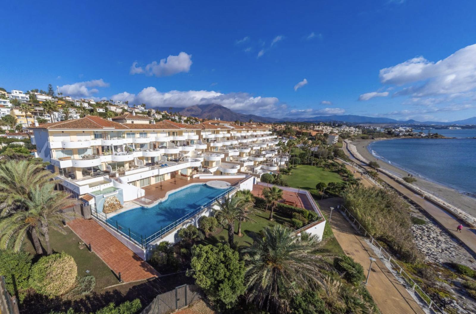 Ático en Venta en Estepona