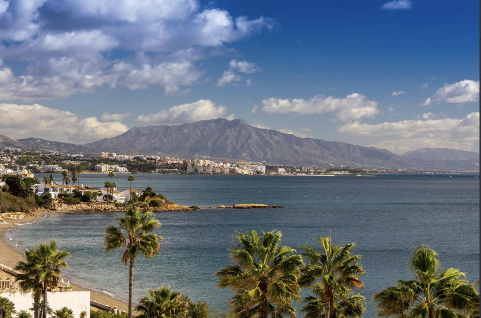 Ático en Venta en Estepona