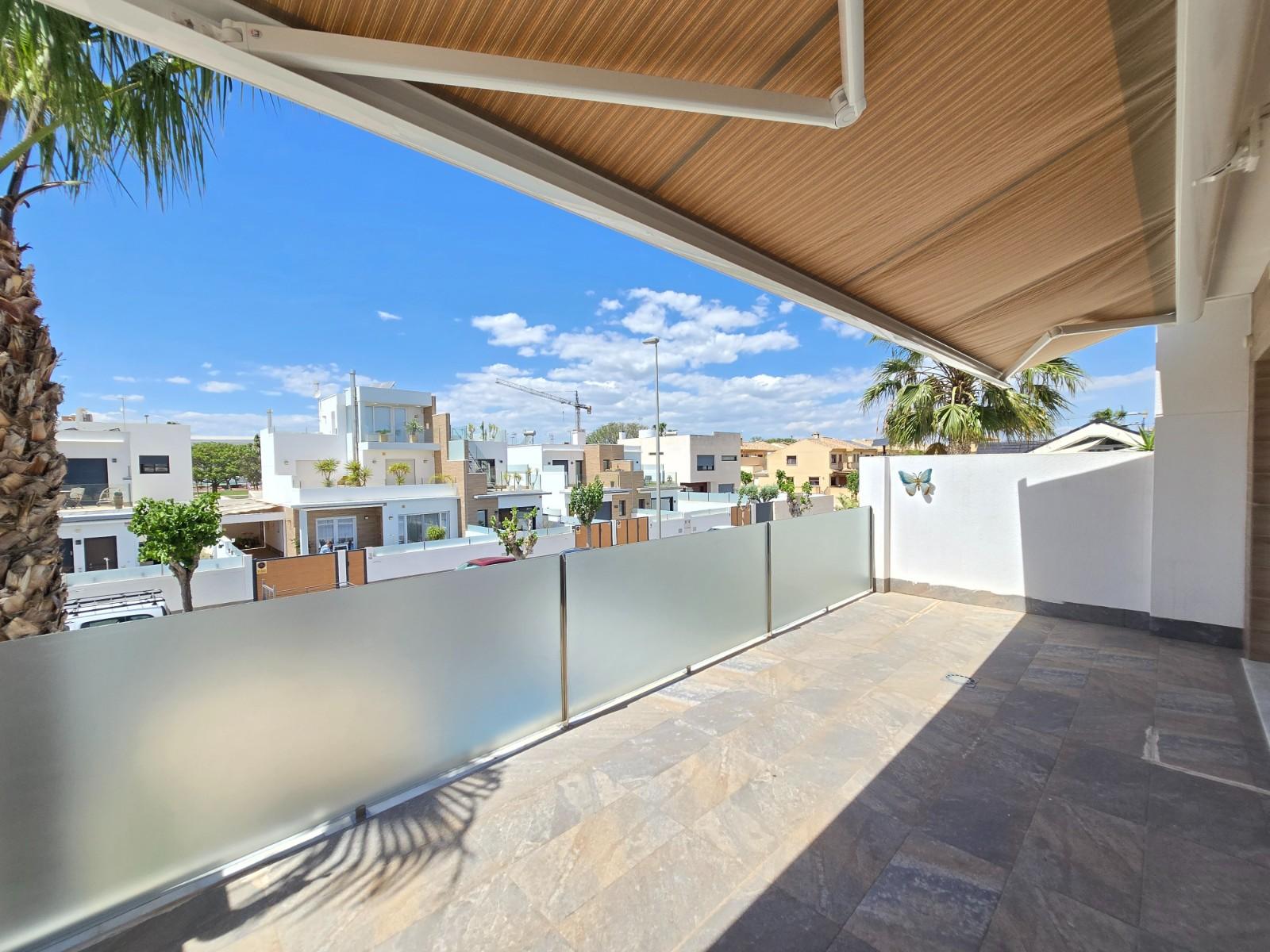Villa en Venta en Pilar de la Horadada