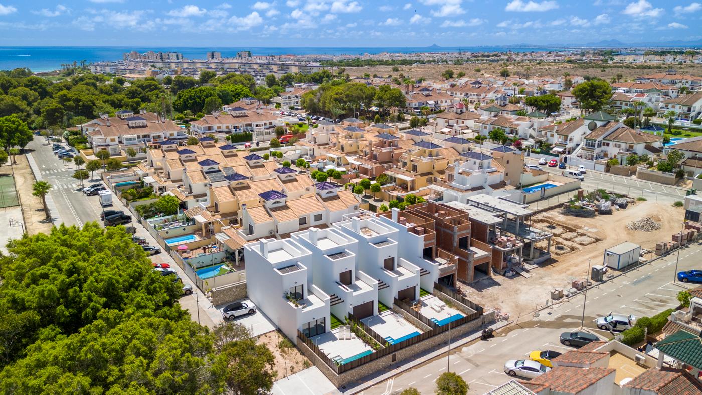 Villa for Sale in Orihuela