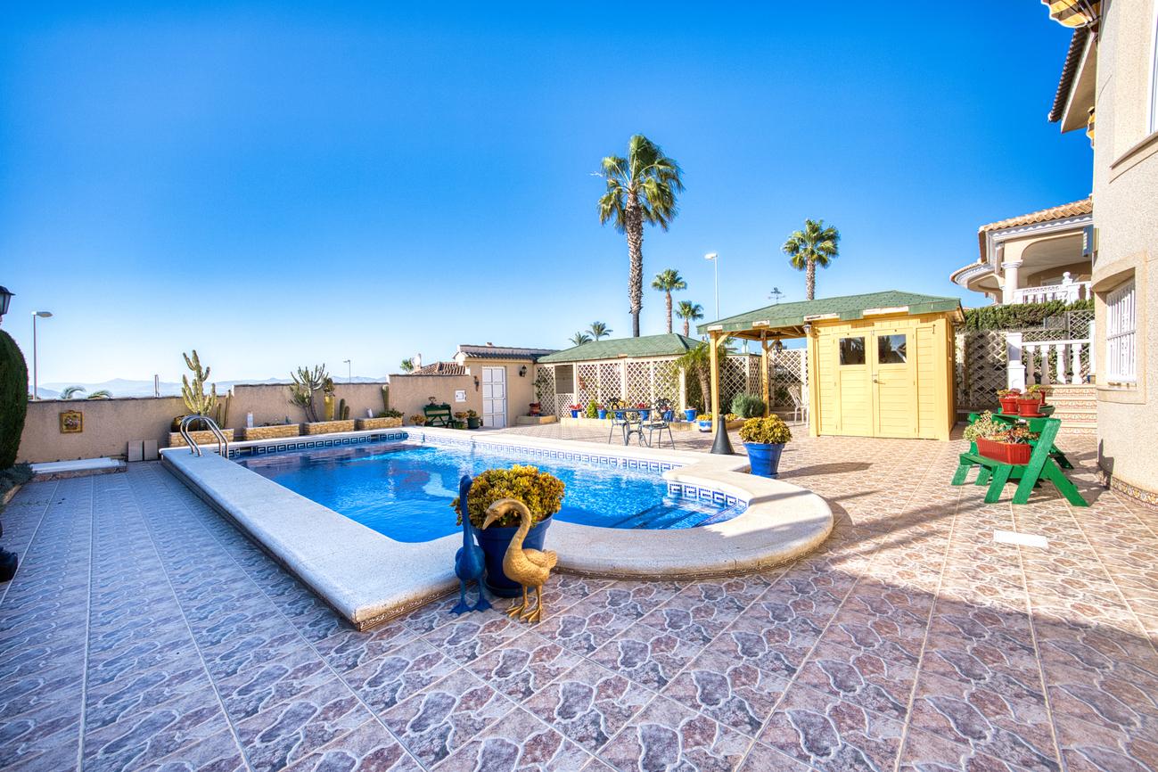 Villa en Venta en Rojales