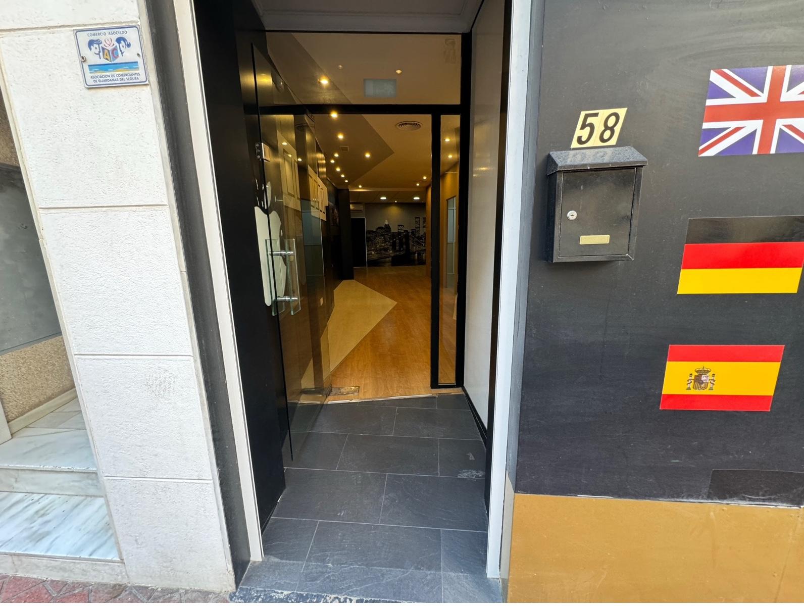 Premise for Sale in Guardamar del Segura