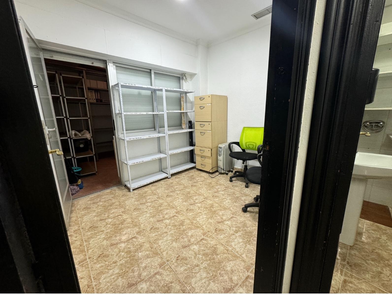 Premise for Sale in Guardamar del Segura