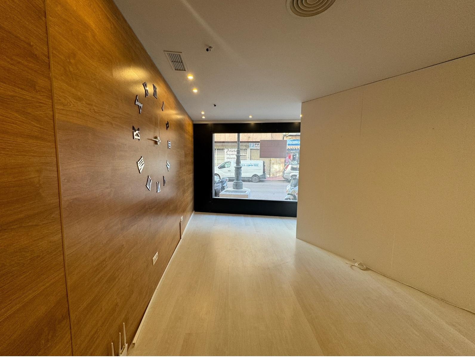 Premise for Sale in Guardamar del Segura