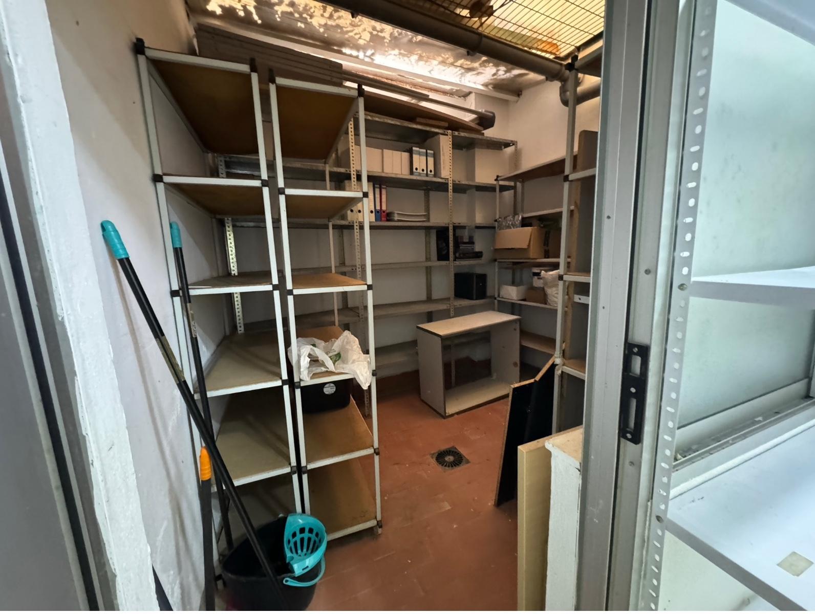Premise for Sale in Guardamar del Segura