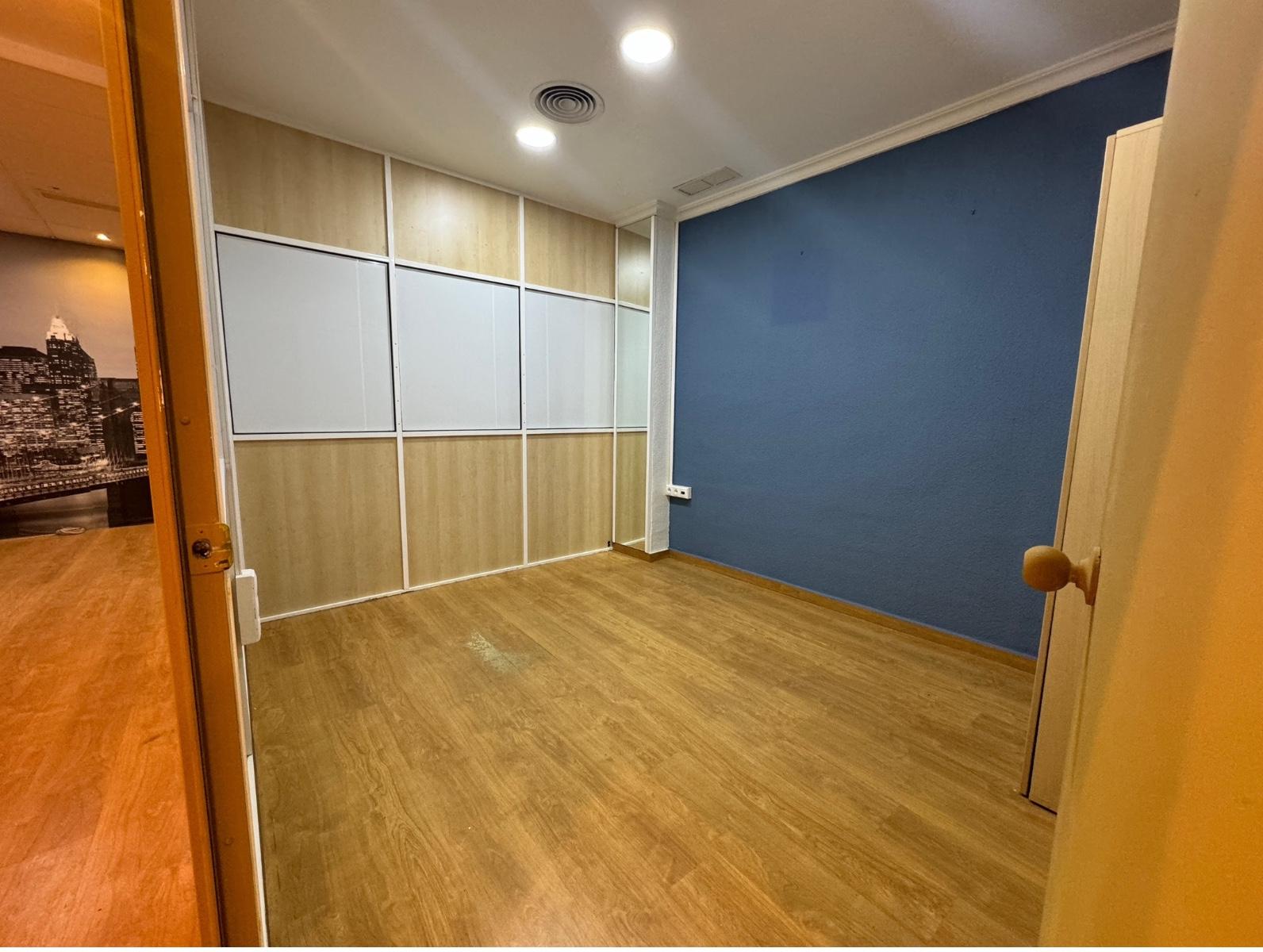 Premise for Sale in Guardamar del Segura