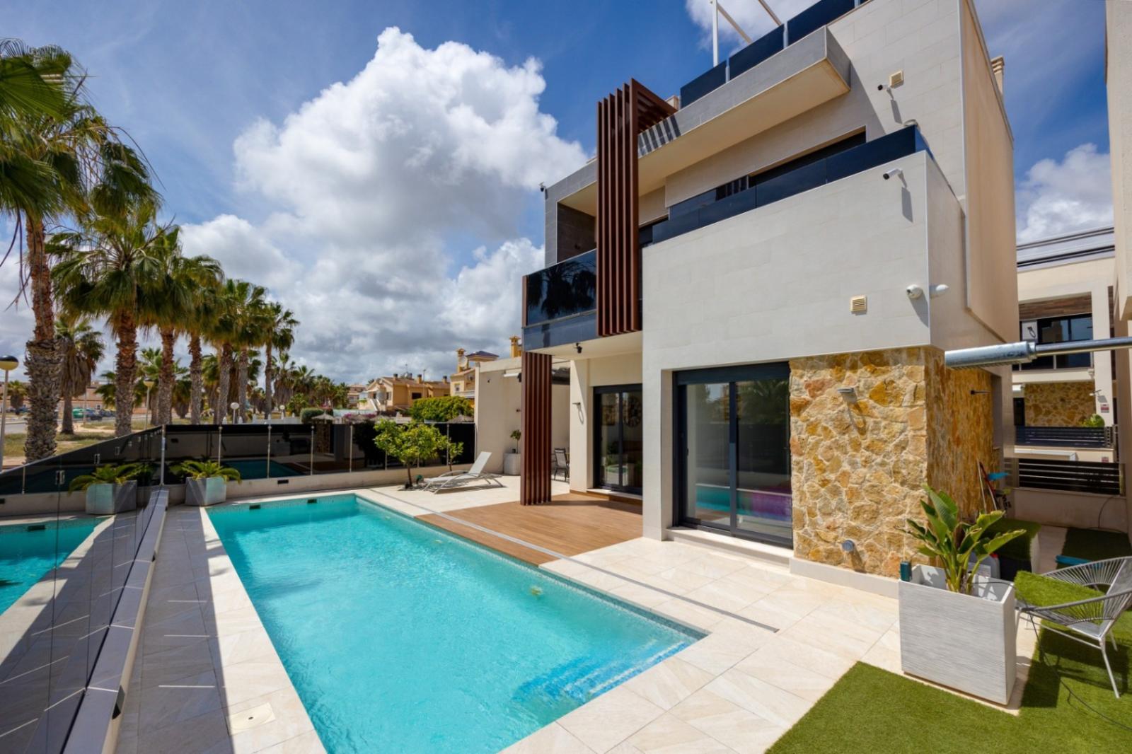 Villa en Venta en Orihuela