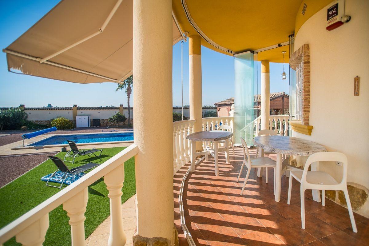 Villa en Venta en Catral