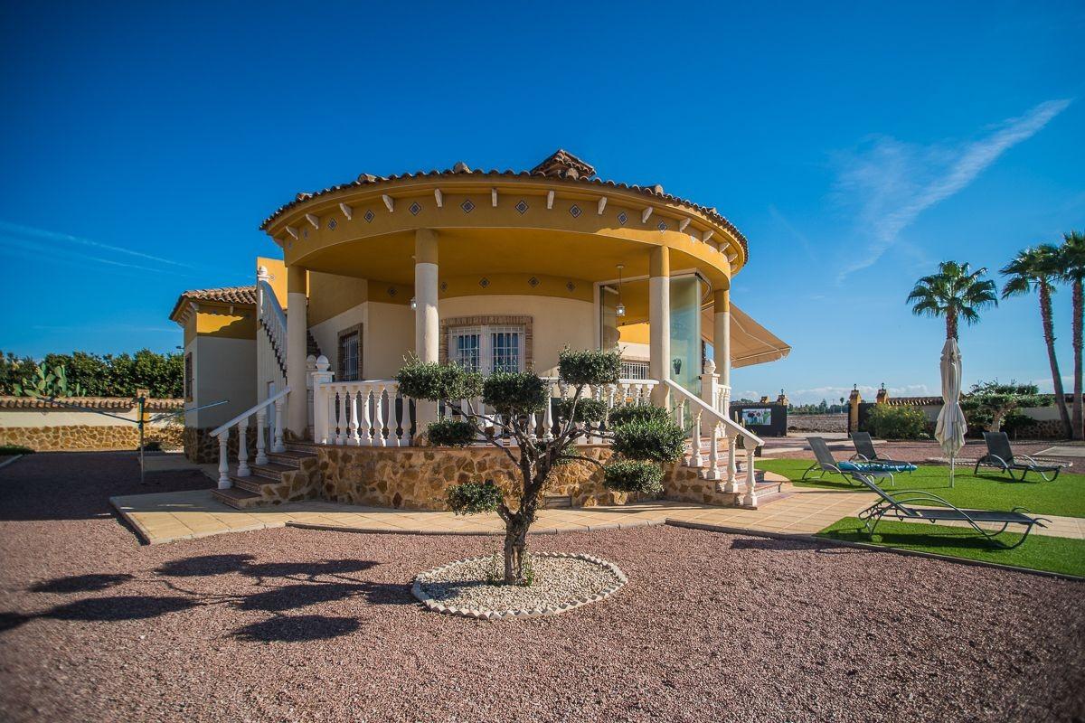 Villa en Venta en Catral