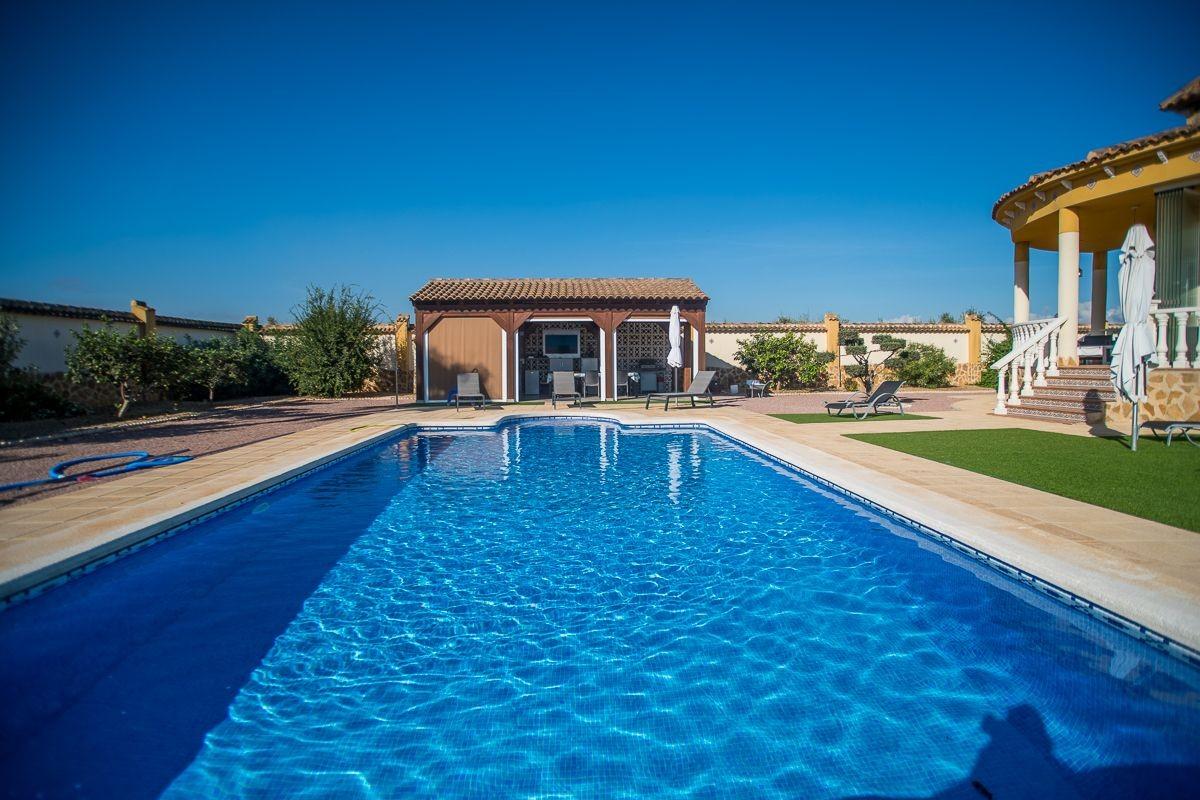 Villa en Venta en Catral