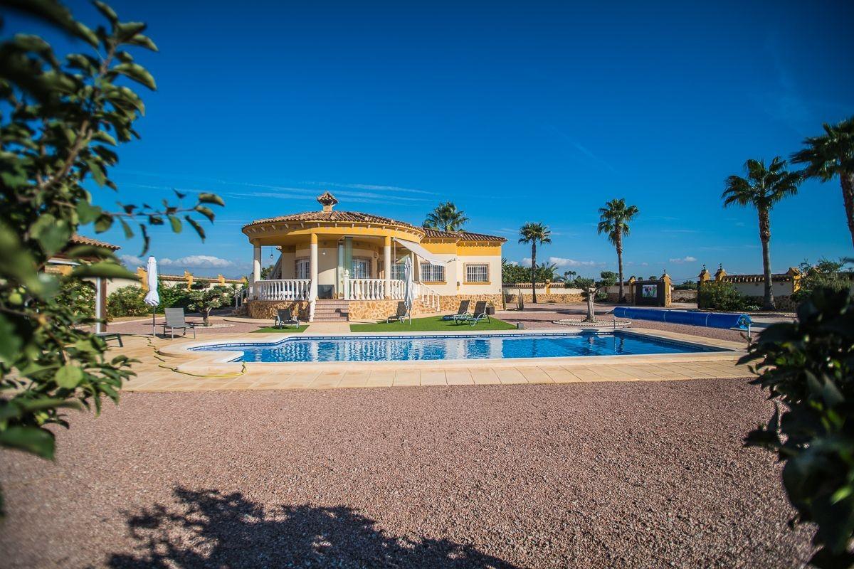 Villa en Venta en Catral
