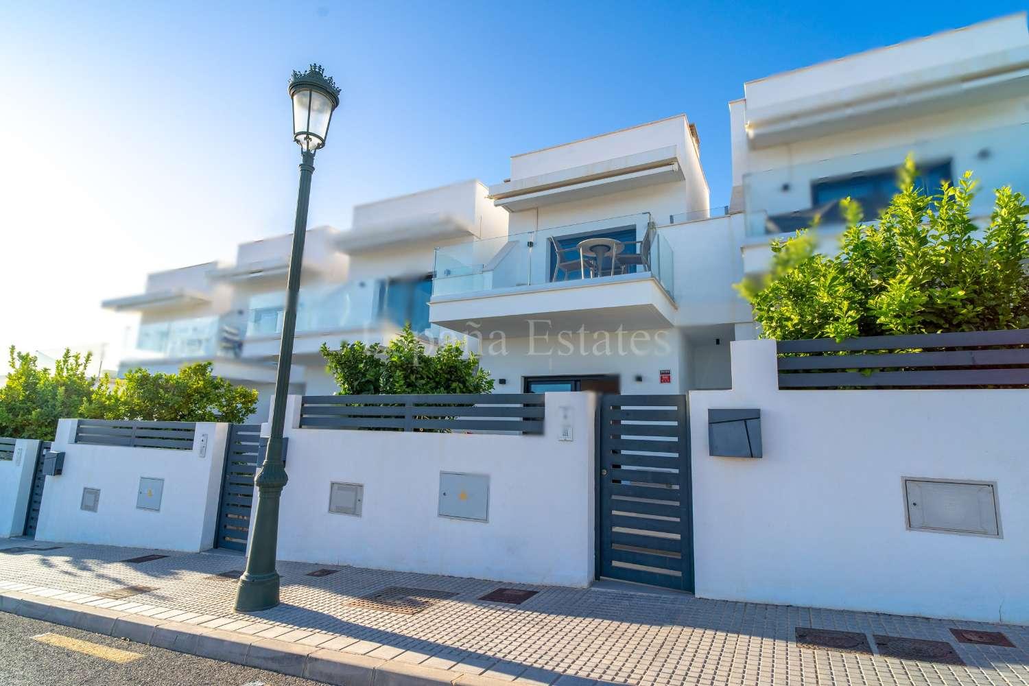 Adosado en Venta en Nerja