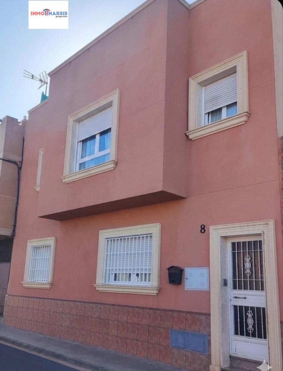 Chalet for Sale in Almería