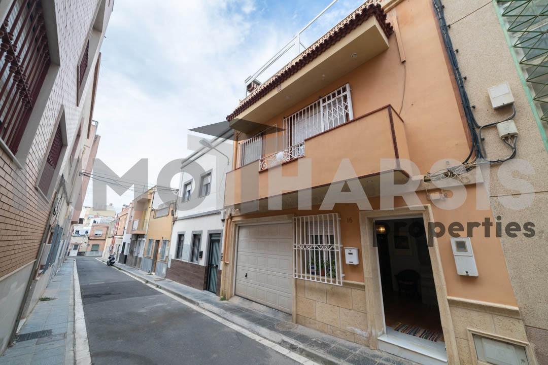 Chalet for Sale in Almería