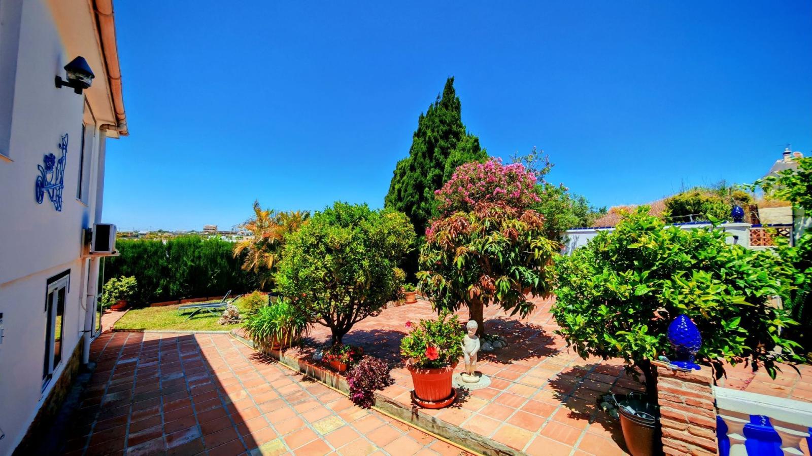 Chalet en Venta en Torrox