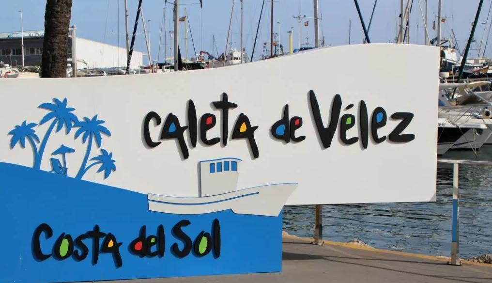 Apartment for Sale in Caleta de Vélez