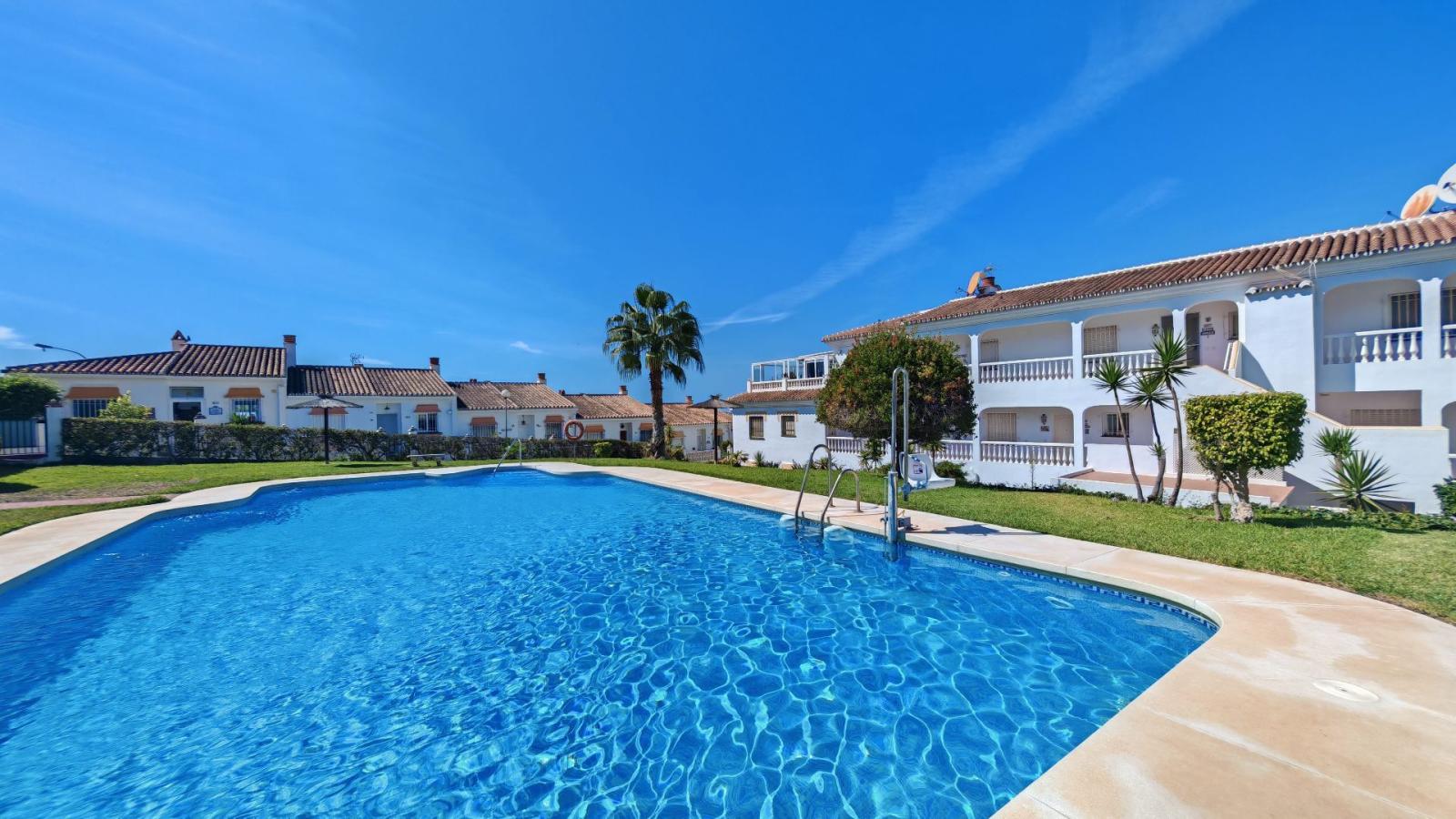 Flat for Sale in Torrox