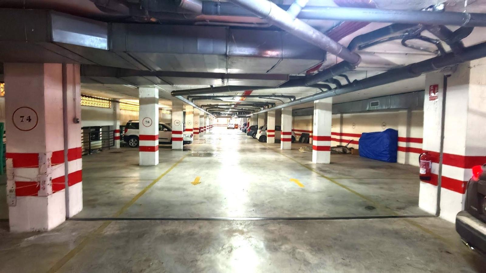 Garage for Sale in Torrox