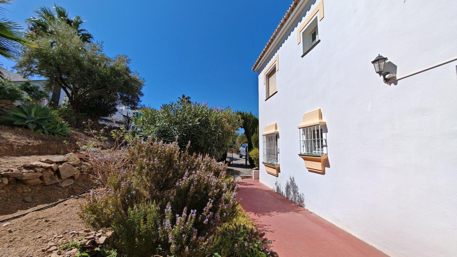 Flat for Sale in Torrox